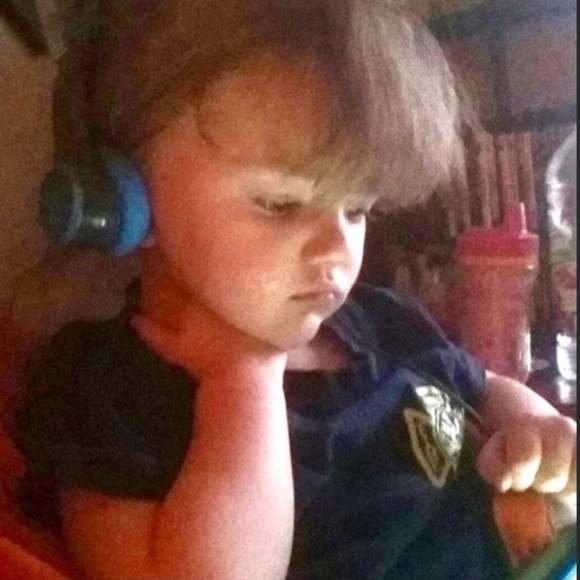 MEET THE POSHERS - Picture 3 of 16